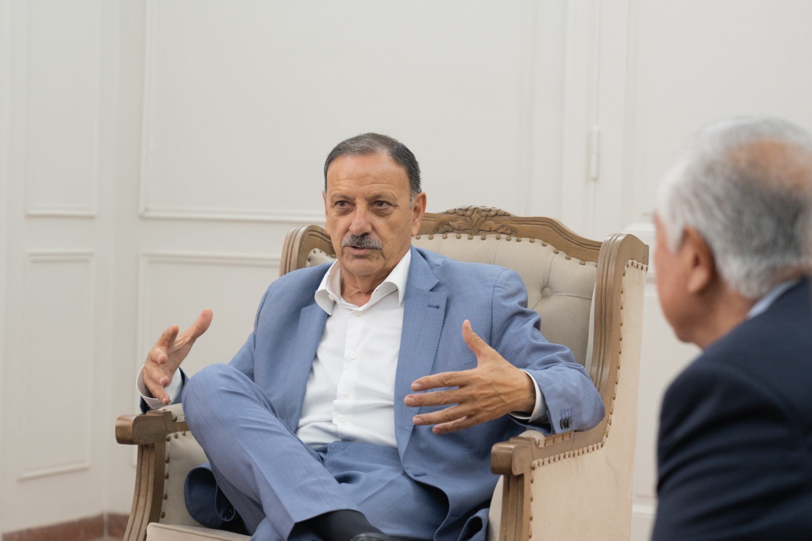 El gobernador Ricardo Quintela anunció un bono de 20 mil pesos para ...