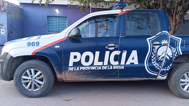 Violento ataque en el Barrio Antártida III: un joven fue apuñalado y se encuentra en terapia intensiva - Medios Provincia