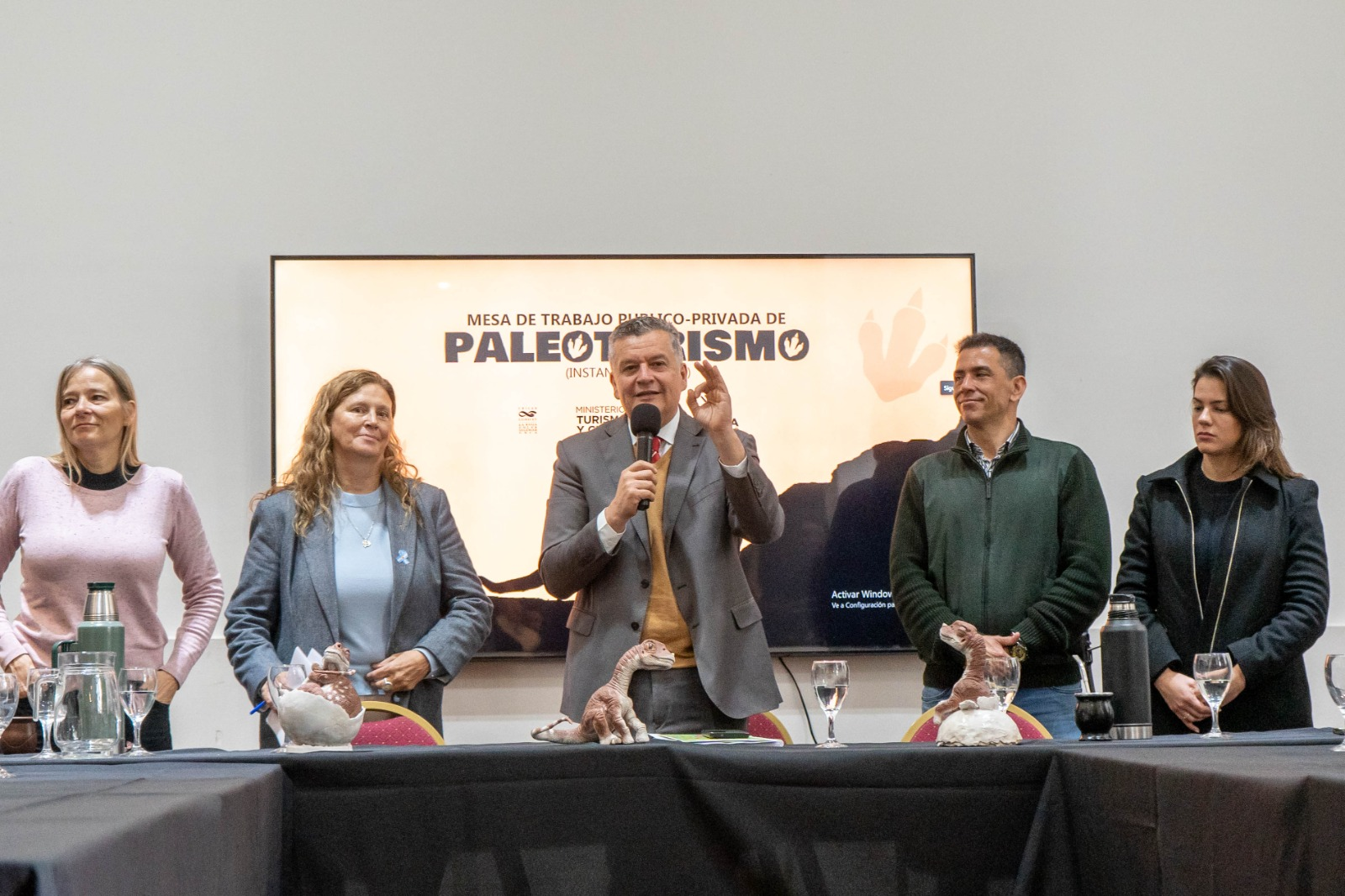 Impulsan la Ruta de los Dinosaurios para fortalecer el turismo riojano - Medios Provincia