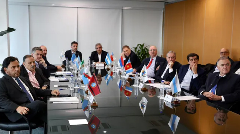 Gobernadores del Norte Grande se reúnen en Posadas: foco en obras y recursos e inquietud por la economía - Medios Prov
